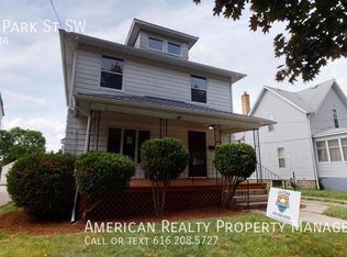 1025 Park St SW, Grand Rapids, MI 49504