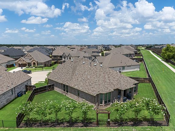 3rd image of 1733 Puglia Ct