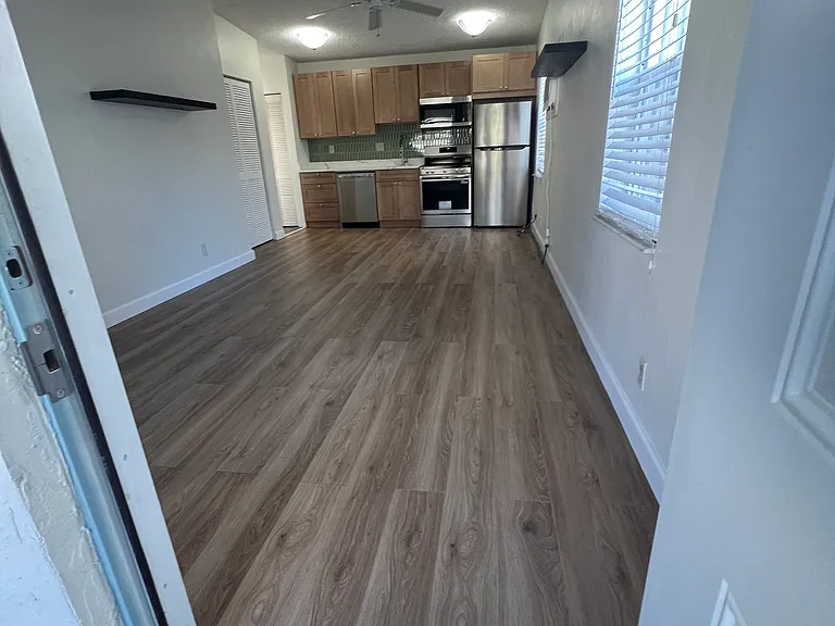 1111 NE 17th Ave #B — Photo 4