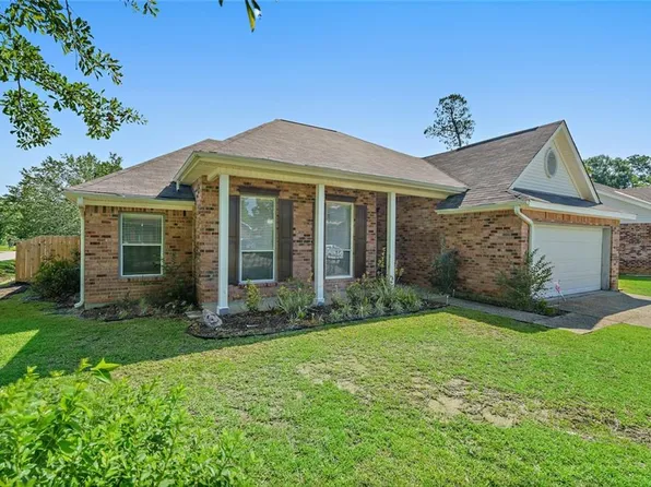 863 Destin St, Mandeville, LA 70448