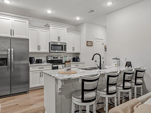 5th image of 4224 Lynx Ln