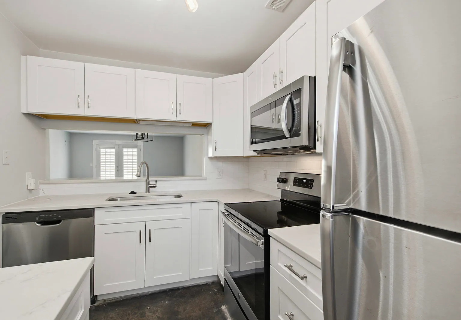 2 bed, 1.5 bath, 1020 sqft, $1,945 — Photo 4