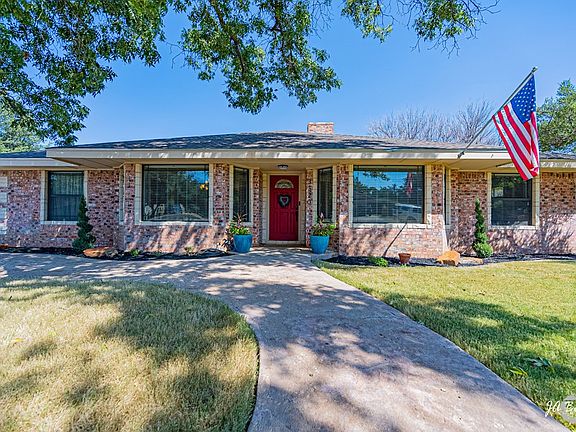 2nd image of 3320 Lancewood Ln