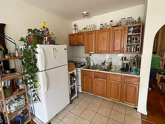2nd image of 32-30 41st St #B2