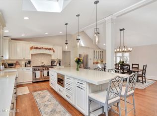 2 Lyndon Ln, Howell, NJ 07731