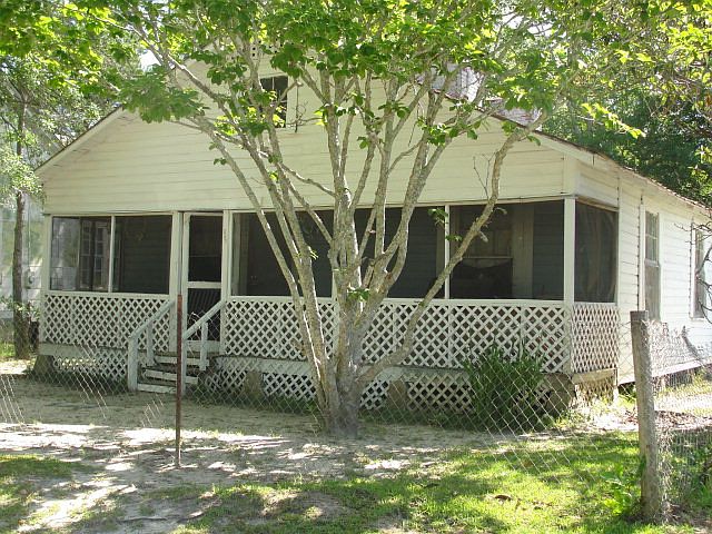 2nd image of 217 Williams St