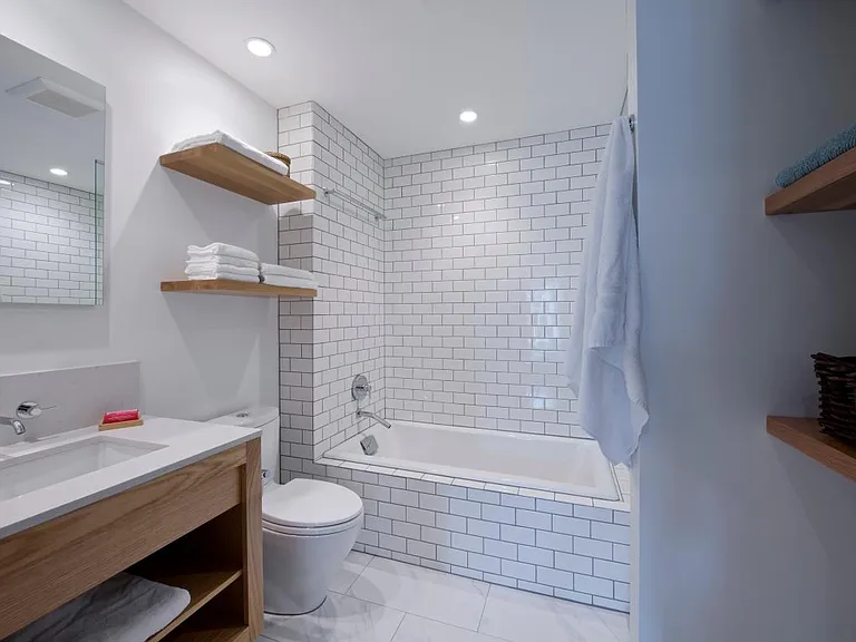 52 W Russell St #3 — Photo 15