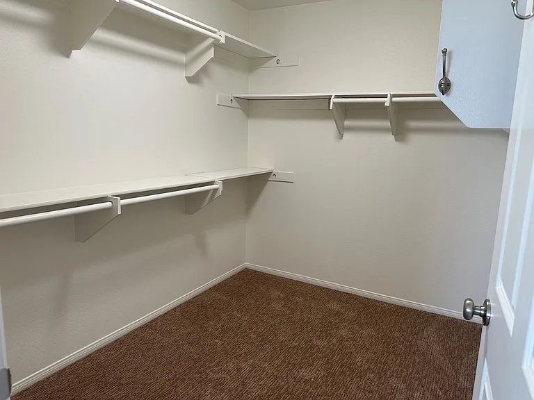 10621 Aqueduct Ave — Photo 13