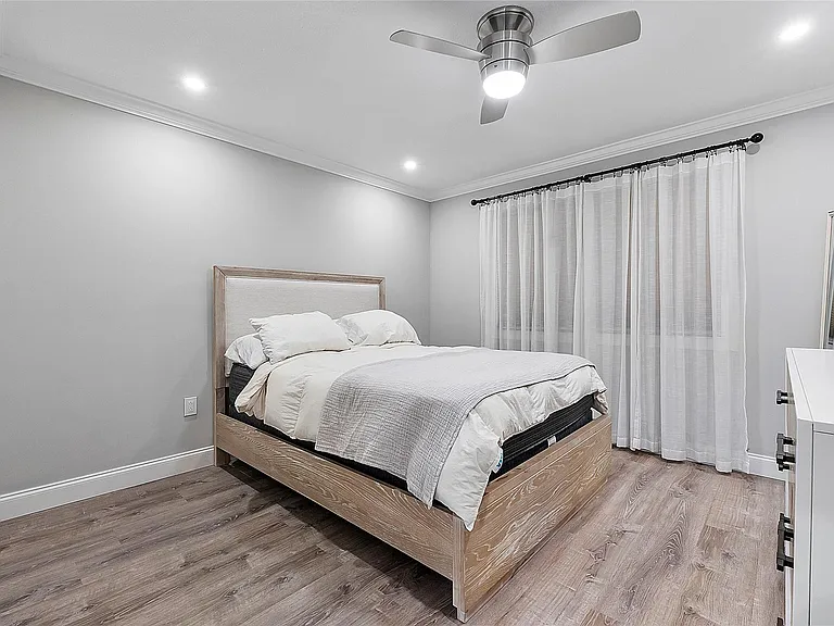 4230 Deste Ct #305 — Photo 11