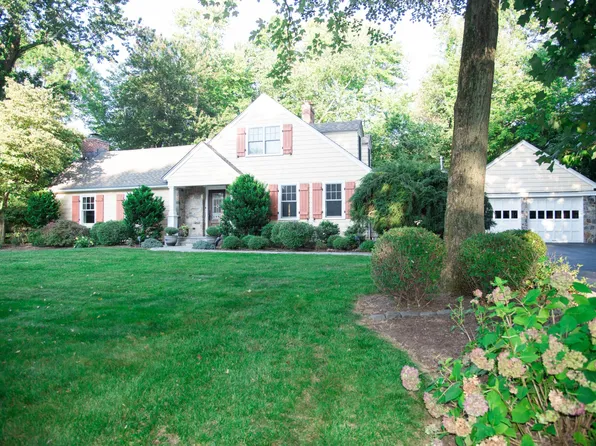 198 Wolfpit Ave, Norwalk, CT 06851