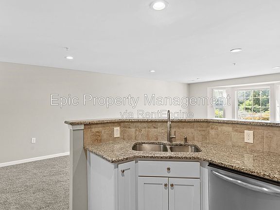 3rd image of 4106 Rosalia Ln