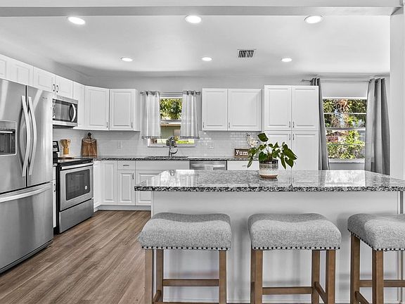5th image of 4663 Redfish Ln SE