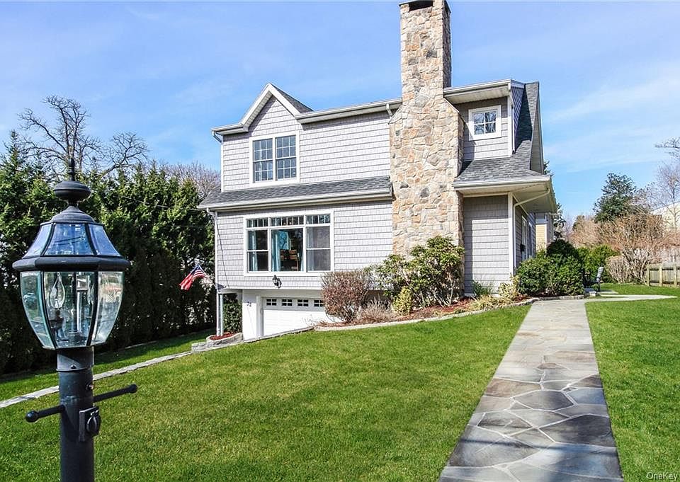 1st image of 32 Jaffray Ct