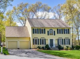 2 Pheasant Hollow Rd, Natick, MA 01760