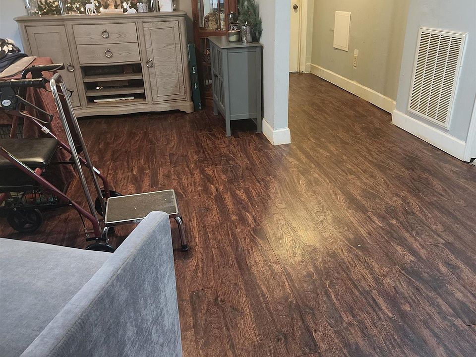 2nd image of 1206 Manse Jolly Rd