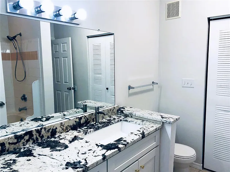 10554 White Lake Ct — Photo 5