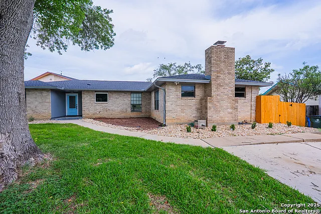 1002 River Oak Main House Seguin Ter #MAIN HOUSE — Photo 3
