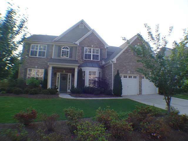 Beautiful 4 Bedrooms, 2.5 Baths Home, Great for Entertaining!