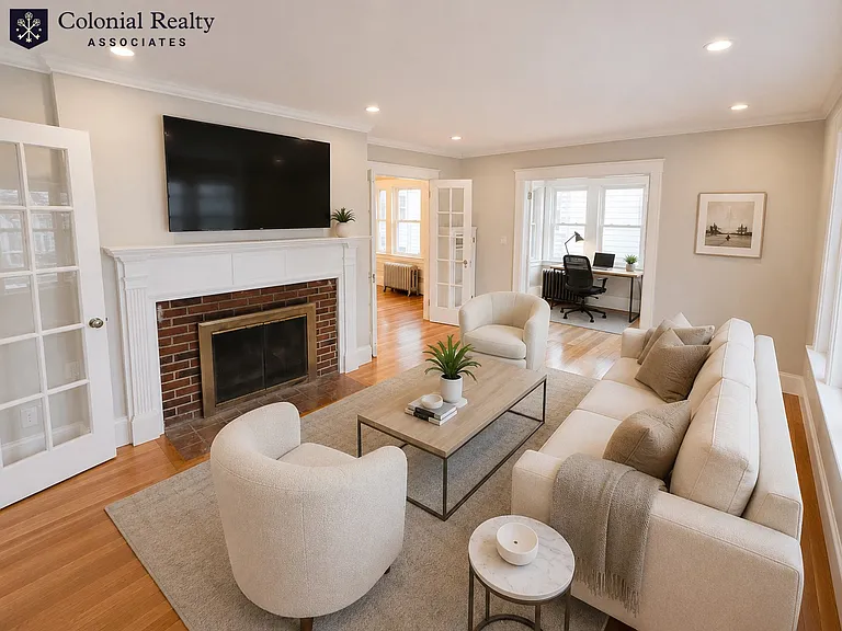 332 Belmont St #2 — Photo 1