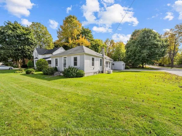 163 George St, North Middlesex, ON N0M 1A0