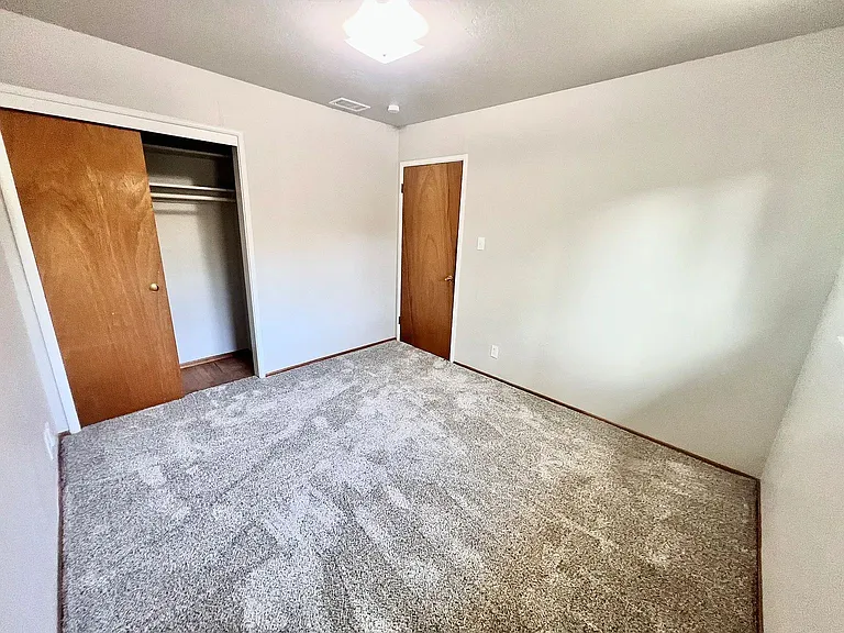 6610 Canterbury Ct — Photo 28