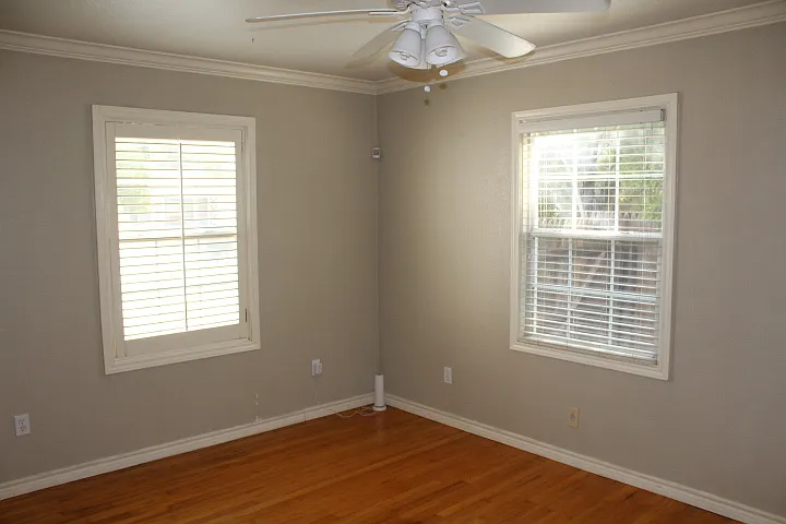 2512 35th Street - PM1 - 1 — Photo 2