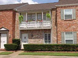 1st image of 404 Bendwood Dr