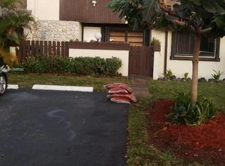 20033 NE 2nd Ct #20033, Miami, FL 33179