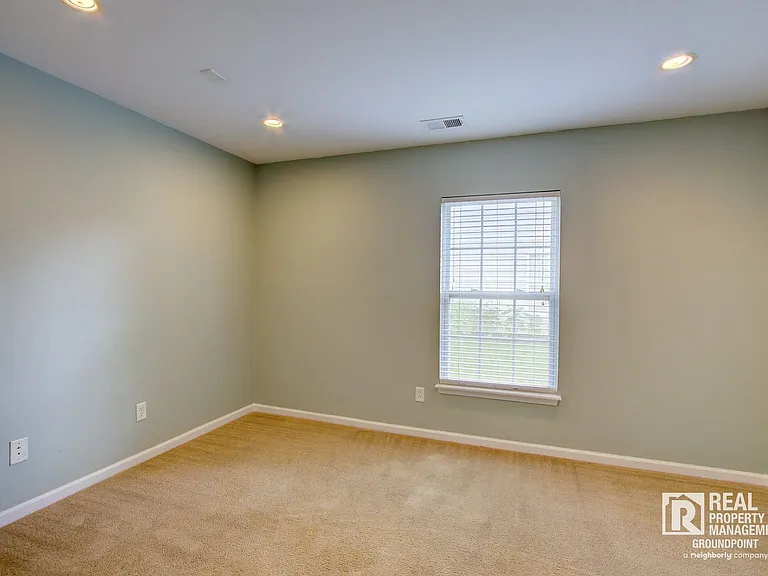 130 Decatur Dr — Photo 11