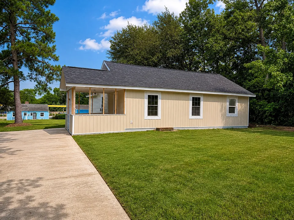 1627 Dupont Dr