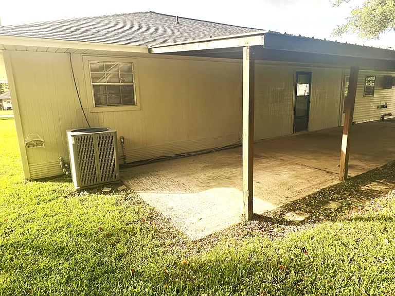 940 Robbie St #A — Photo 2