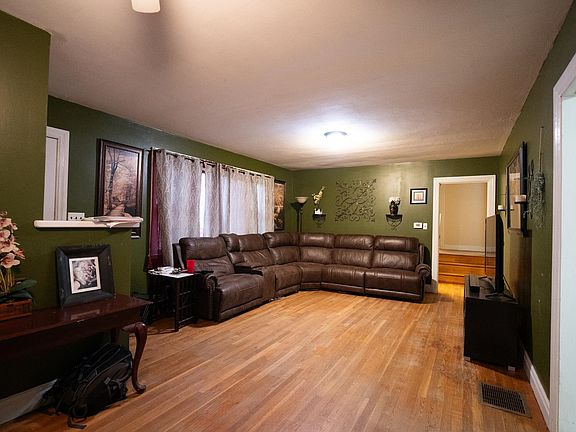 2nd image of 317 Garfield Ave