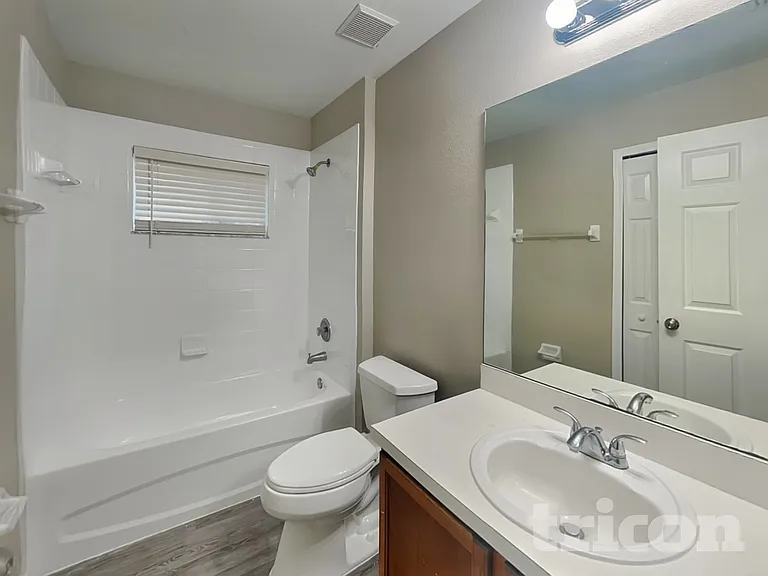 11759 Lynmoor Dr — Photo 18