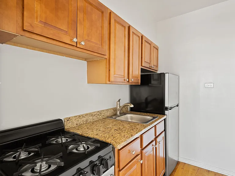 4423 North Sheridan Road — Photo 7