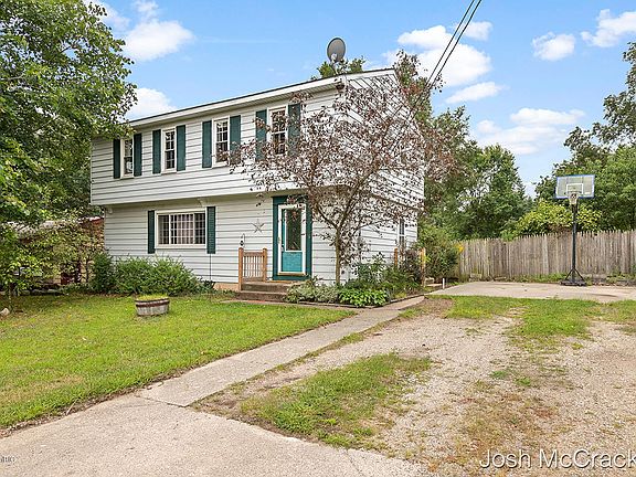 2nd image of 10870 Deerwood Dr SE