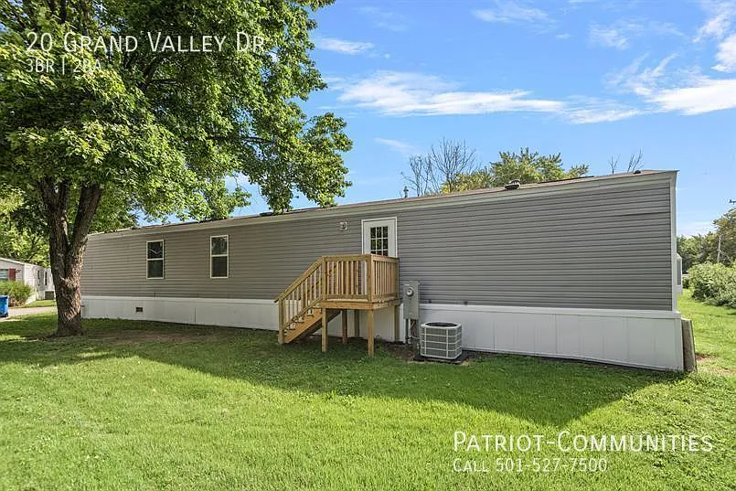 3 bed, 924 sqft, $1,050 — Photo 4