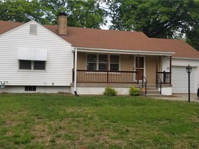 9712 E 34th St S, Independence, MO, 64052