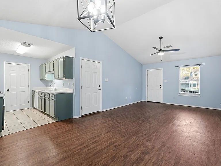 1201 Copper Creek Dr — Photo 8