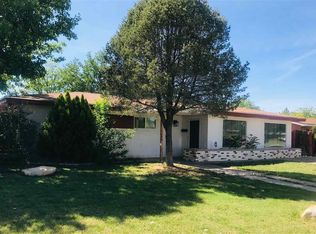 48 Ridgecrest Dr, Roswell, NM 88203