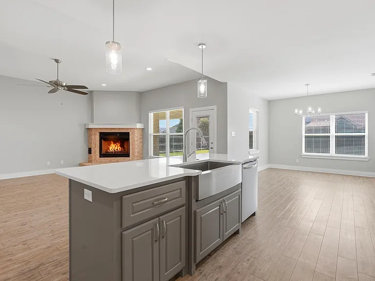 6609 Desert Willow Trl — Photo 5
