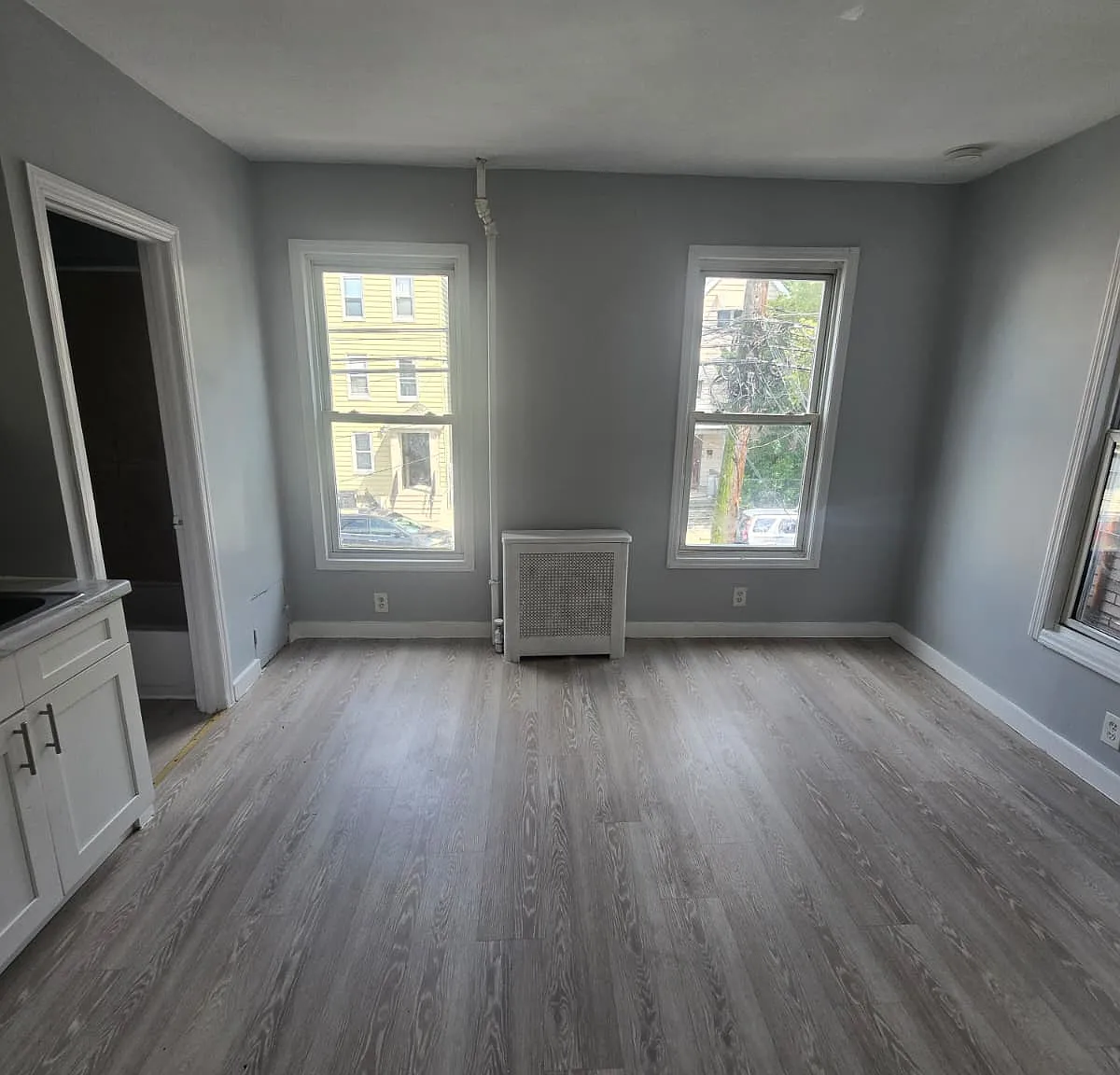 3 bed, $2,100 — Photo 4