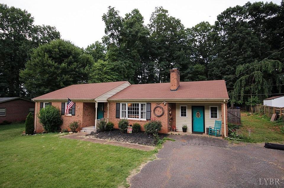 1st image of 327 Dawnridge Dr