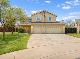 3232 N Zion Circle, Hanford, CA