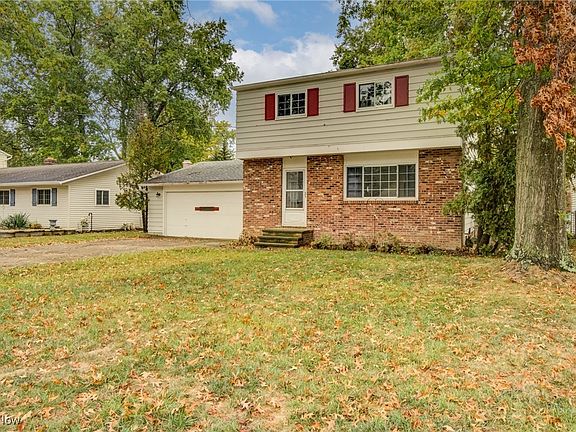 3rd image of 38109 Poplar Dr