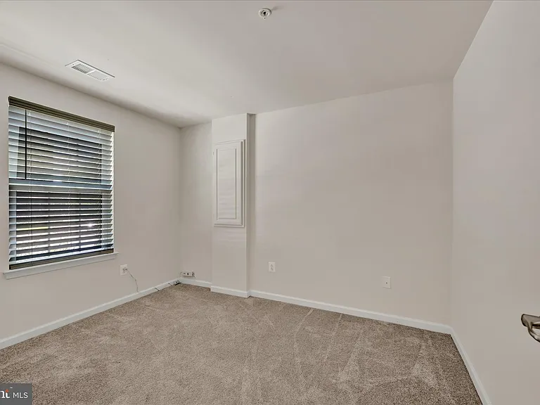 10 Laurel Gate Ct — Photo 4