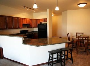 Paramount Place, Aberdeen, SD 57401