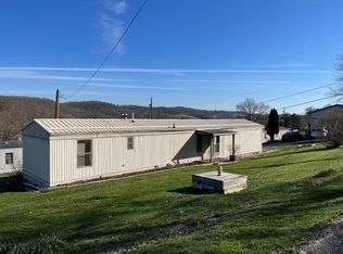 390 Flowers St, Waynesburg, PA 15370