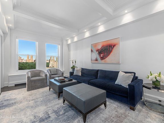 5th image of 33 E 70th St #11E