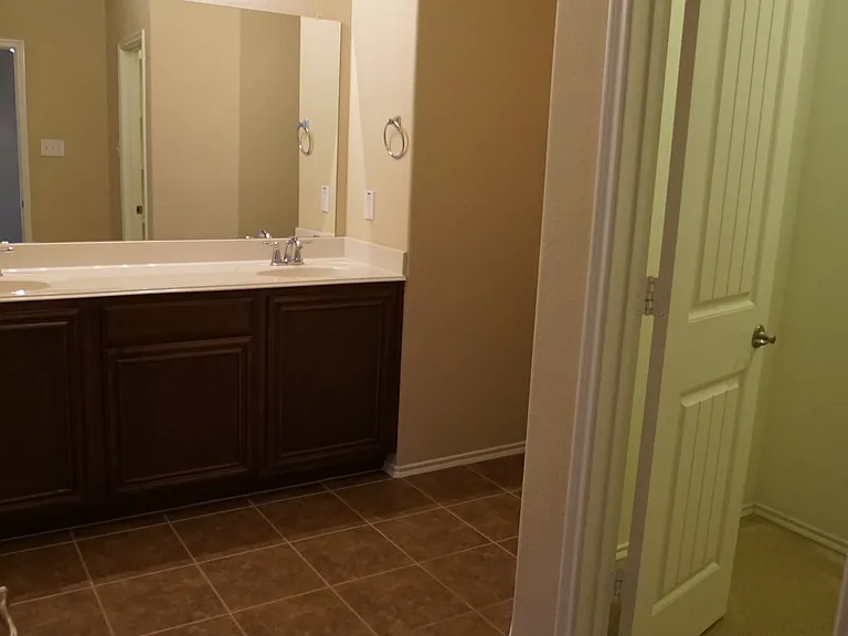 1817 Berrywood Dr — Photo 6