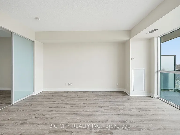 35 Brian Peck Cres #403 — Photo 13